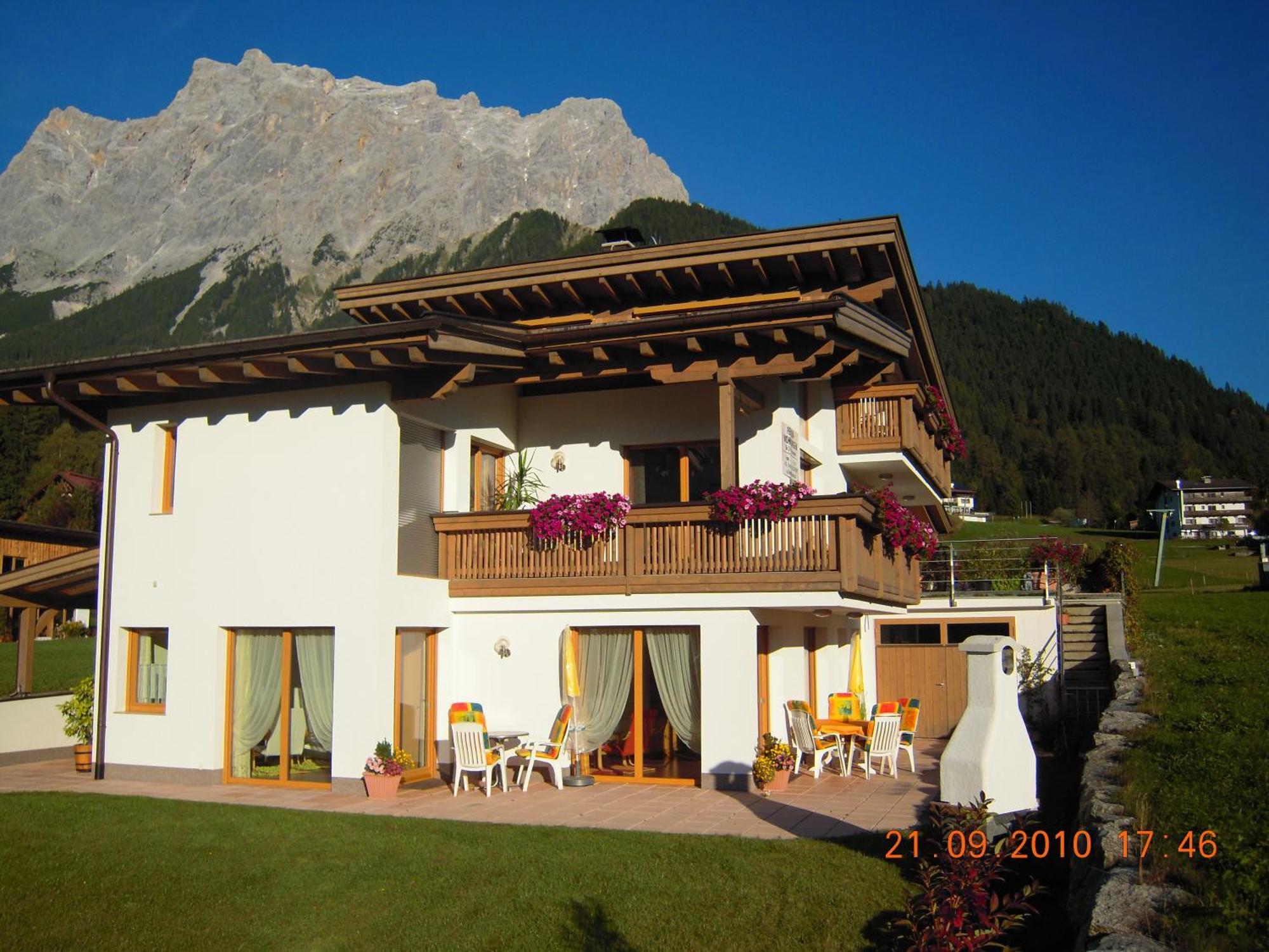 Haus Angelika Apartment Ehrwald Exterior photo